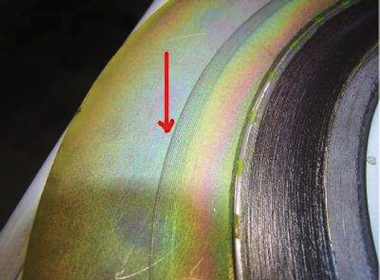 Flange raised face contact imprint on outer ring.